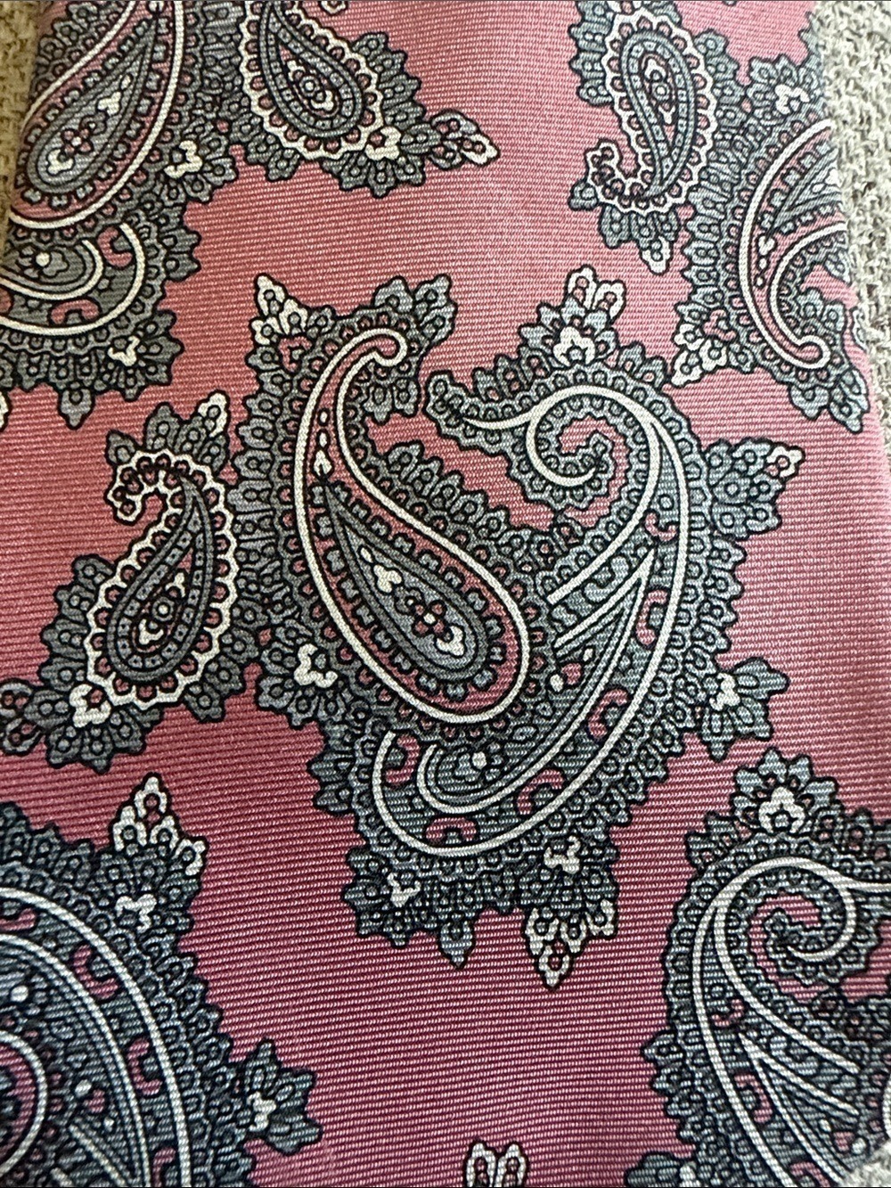 Ensons Men’s Paisley Silk Necktie Dusty Rose Gray Black 3.5” Elegant Formal - Picture 5 of 5